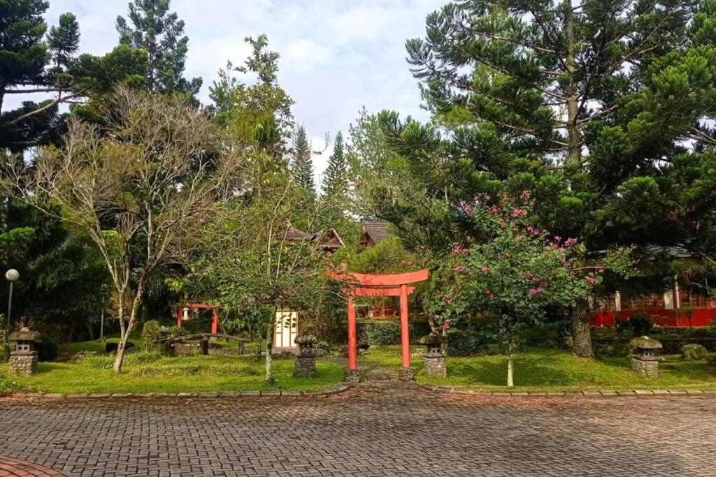 Designer Villa Tokyo Cianjur Eksteriør bilde