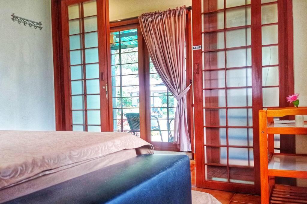 Designer Villa Tokyo Cianjur Eksteriør bilde