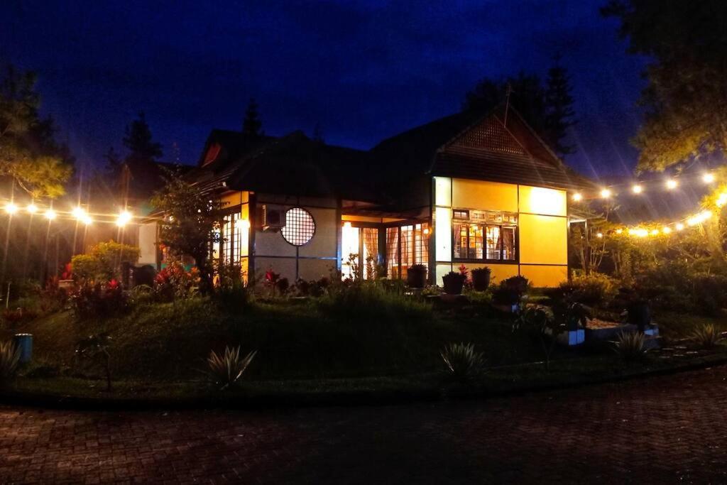 Designer Villa Tokyo Cianjur Eksteriør bilde