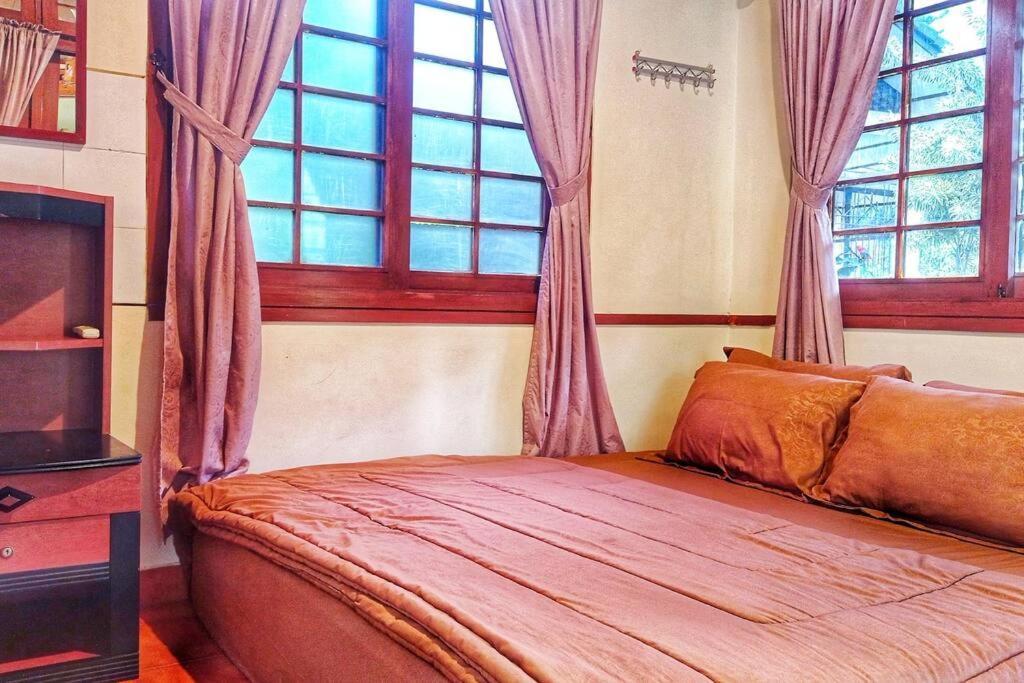 Designer Villa Tokyo Cianjur Eksteriør bilde