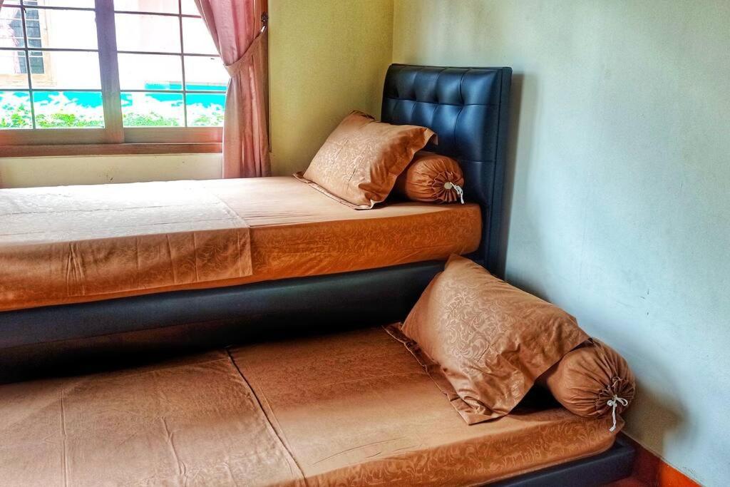 Designer Villa Tokyo Cianjur Eksteriør bilde