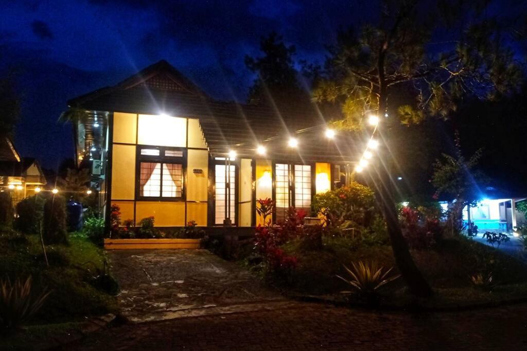 Designer Villa Tokyo Cianjur Eksteriør bilde